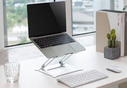 Laptop / monitor stand